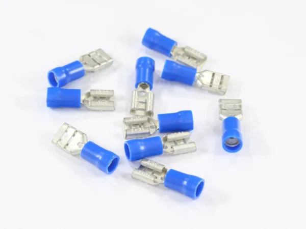 KONEKTOR ŻEŃSKI 6.3x0.8 KOŃCÓWKA PŁASKA IZOLOWANA 1.5-2.5mm KPL. 10szt.