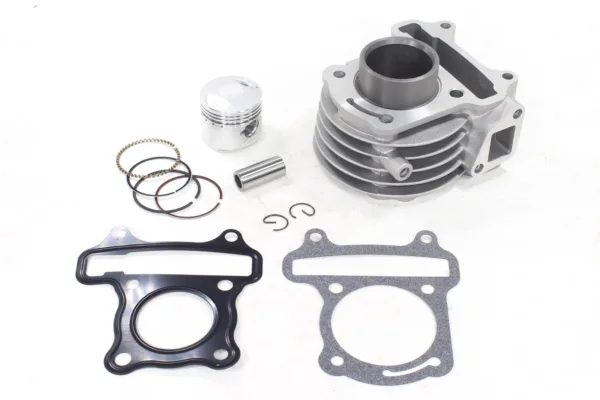 CYLINDER GY6-50 39mm PIN 13mm KYMCO ROMET ZIPP 4T SA 
PASUJE DO: KYMCO-AGILITY/FILLY/LIKE/NEW DINK/PEOPLE/SENTO/SUPER 8/VITALITY BAOTIAN-BT49/50 BENZER-COLUMBIA/FLORIDA/INDIANA/MASTIC/OREGON/SYRACUSE MOTOBI-FLAMING/ORLIK/ROCKY/SOWA/SPRINT/WILGA
