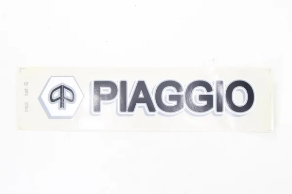 NAKLEJKA PIAGGIO DUŻA SREBRNO-CZARNA 0950 KAT-G