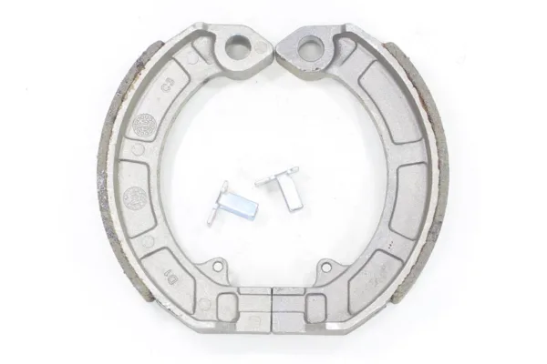 SZCZĘKI HAMULCOWE TYŁ PIAGGIO VESPA PX 50-125 150x24mm RMS
PASUJĄ DO MODELI: LML-NV/ORIGINALE/STAR/T5 PIAGGIO-VESPA FL/VESPA N/VESPA PK/VESPA PX/VESPA PXE